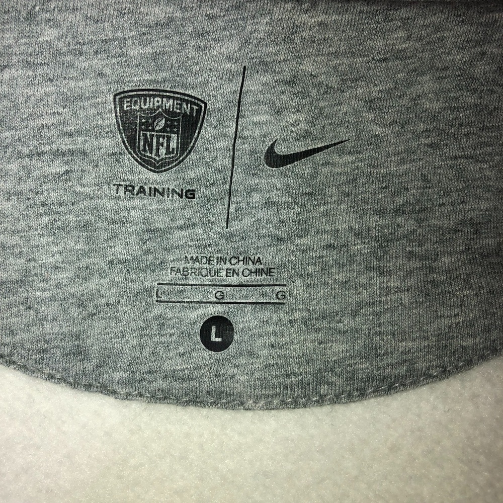 NWOT NIKE NFL Equipment Training BUFFALO Hoodie - Picture 9 of 10